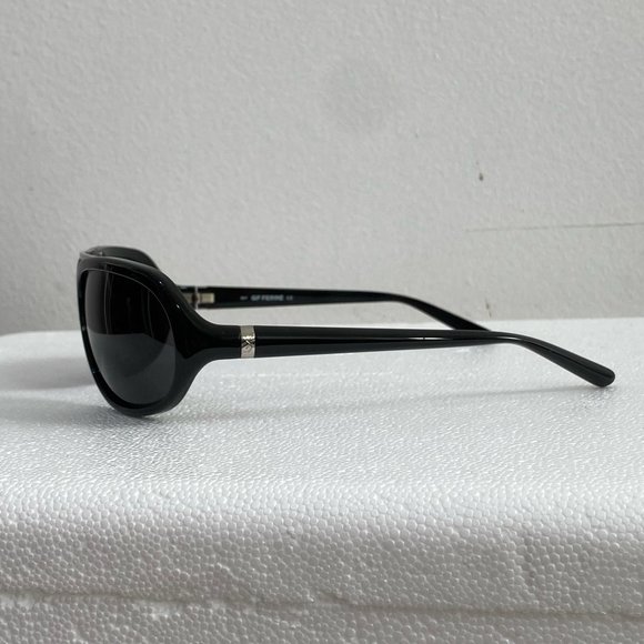 GIANFRANCO FERRE SUNGLASSES Y2K main image 7